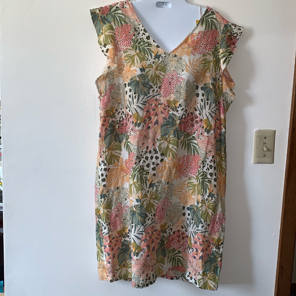 C & C California 100 % Linen Short Sleeve Dress.